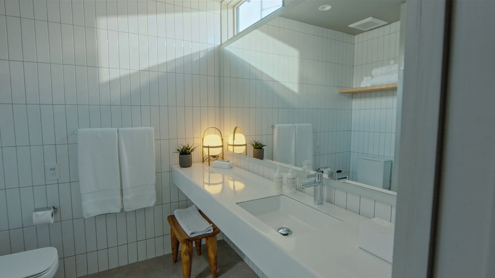 Frame Hotel - SoCo by null