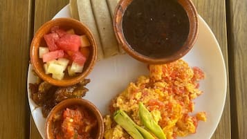 Free daily cooked-to-order breakfast