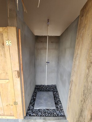 Shower, towels, toilet paper - Playa de la Fuente (Sipacate)