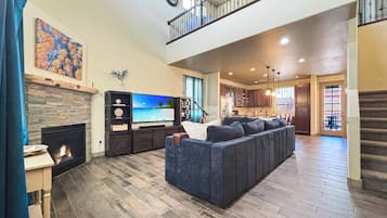 Smart TV, fireplace, DVD player, table tennis