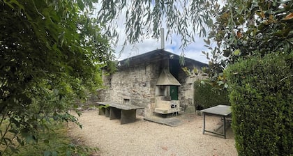 Casa Medieval del Siglo XV con Encanto Histórico en el Corazón de Galicia