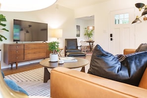 Smart TV, DVD player, books, offices