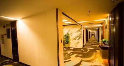 Jin Yuan Holiday Hotel