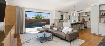 Lux Villa: Heated Pool, Sauna, & Gym