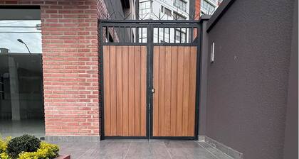 Luxury apartment/3 Beths/3 Queen Beds 2 1/2 Baths