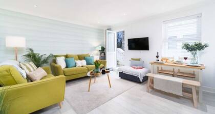 Charming 2-bedroom apartment in beautiful St Ives, minutes walk from the Beach