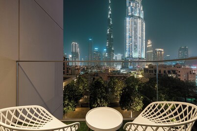 NEW: Dubai Luxury apartment | Full Burj Views

