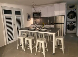 Basic Apartment | Private kitchen