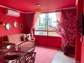 Apartment | Living area | Flat-screen TV -  O Apartamento Rosa (João Pessoa)