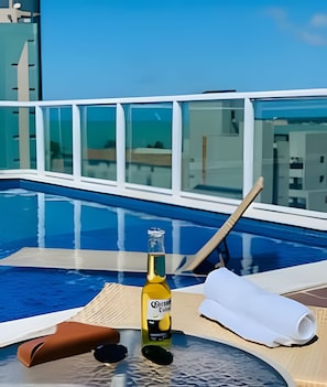 Apartment | Pool | Outdoor pool - O Apartamento Rosa (João Pessoa)