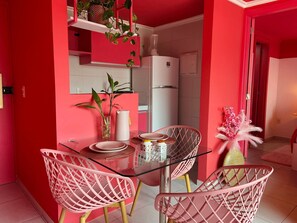 Apartment | Dining - O Apartamento Rosa (João Pessoa)