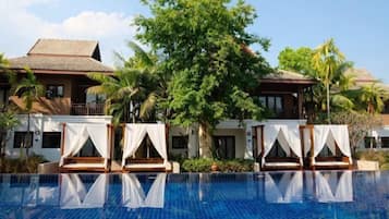 Kolam renang terbuka