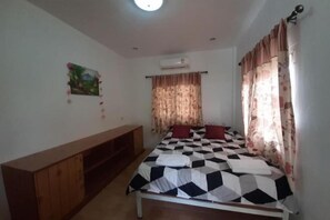 Room - Parichat house (Pak Chong)