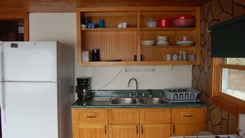 Fridge, oven, stovetop, toaster