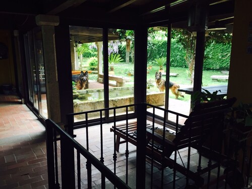 Encantadora Casa de Campo del Siglo XIX en un Bonito Valle, a 2 km del mar