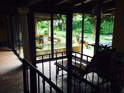 Encantadora Casa de Campo del Siglo XIX en un Bonito Valle, a 2 km del mar