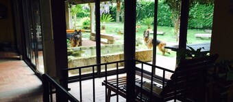 Encantadora Casa de Campo del Siglo XIX en un Bonito Valle, a 2 km del mar