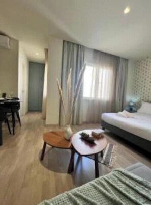 1 quarto, cofres nos quartos, ferros/tábuas de passar roupa, Wi-Fi
