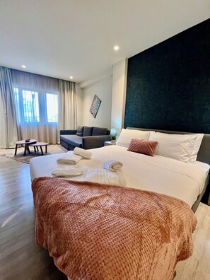 1 bedroom, in-room safe, iron/ironing board, free WiFi - Athenian Retreat Penthouses (Athens)