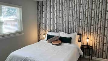 2 slaapkamers, een bureau, een strijkplank/strijkijzer, wifi