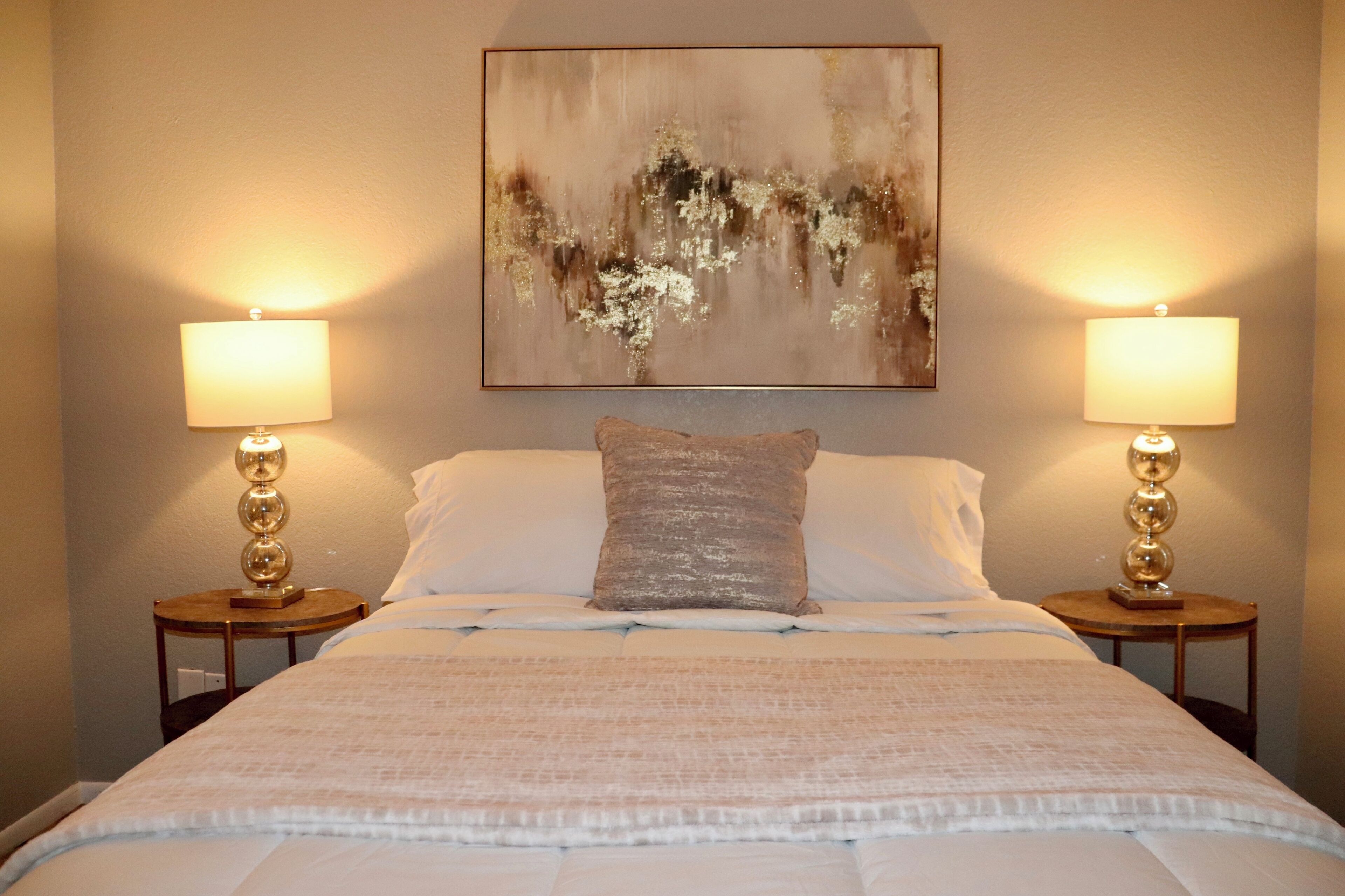 2 camere, una scrivania, ferro/asse da stiro, Wi-Fi gratuito