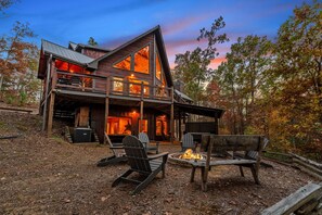 Property grounds - Laurel Brook | Pet Friendly | Hot Tub | Fire Pit (Mineral Bluff)