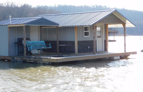 Cozy house boat in delightful New Tazewell with AC, WiFi #2
