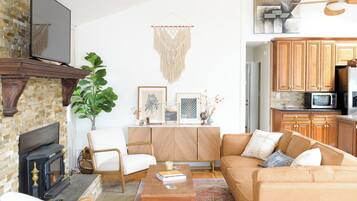 Smart TV, fireplace, table tennis, books