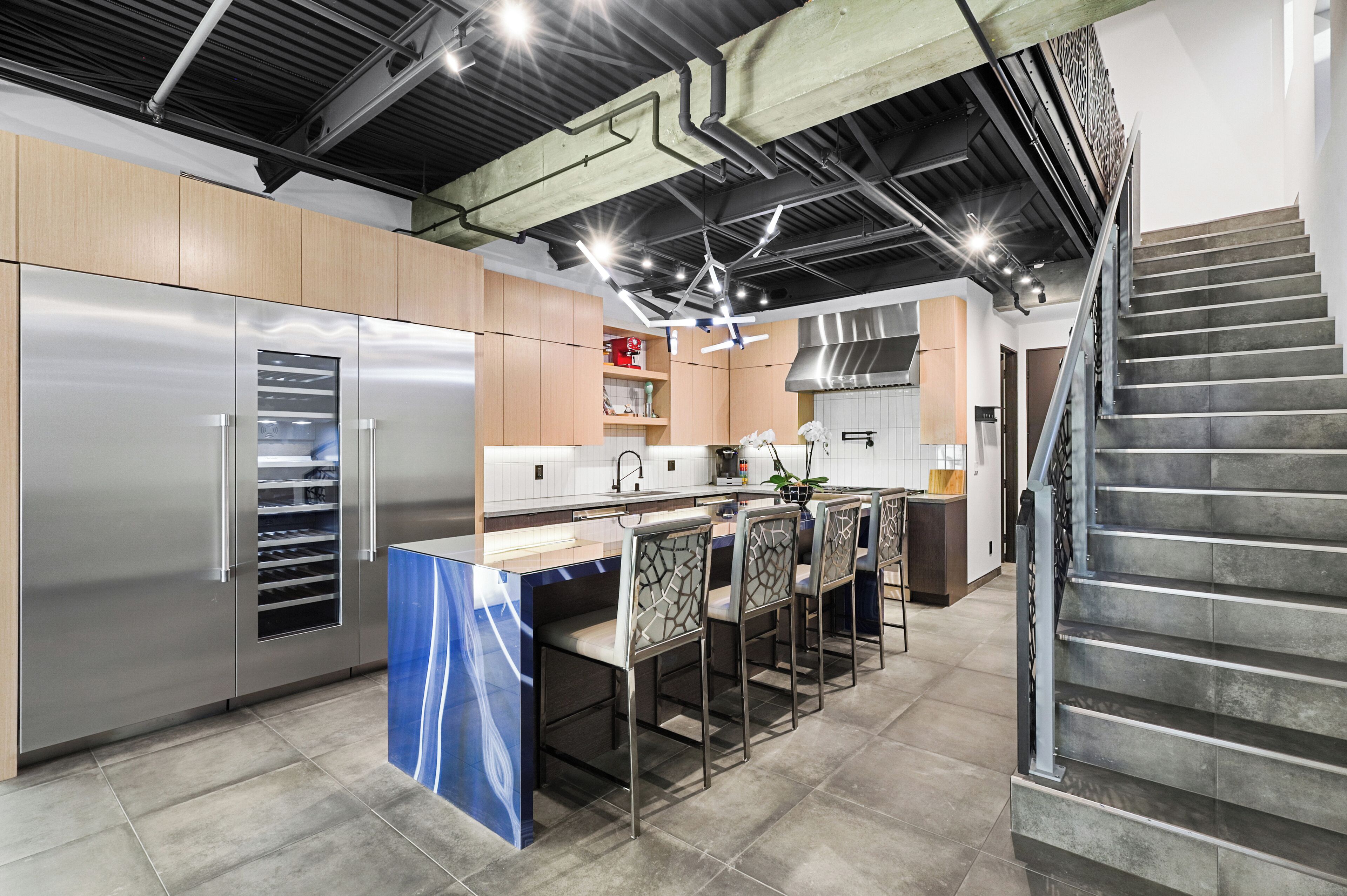 冰箱、微波炉、烤箱、炉灶