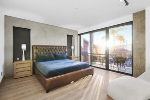 3 bedrooms, desk, iron/ironing board, WiFi