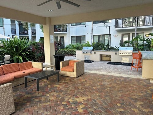 Luxury Living with Resort-Style Amenities 