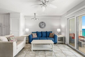 TV - Oceanfront, Family Friendly Resort at Summit 1105 (Panama City)