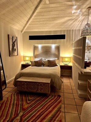 Desk, iron/ironing board, free WiFi, bed sheets - Ojai Serenity Retreat | Tranquil Valley Escape (Ojai)