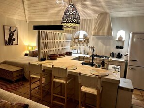 Fridge, oven, stovetop, dishwasher - Ojai Serenity Retreat | Tranquil Valley Escape (Ojai)