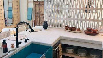 Refrigerador, horno, parrilla de estufa y lavavajillas