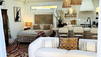 Skrivebord, strygejern/strygebræt, gratis Wi-Fi, sengetøj