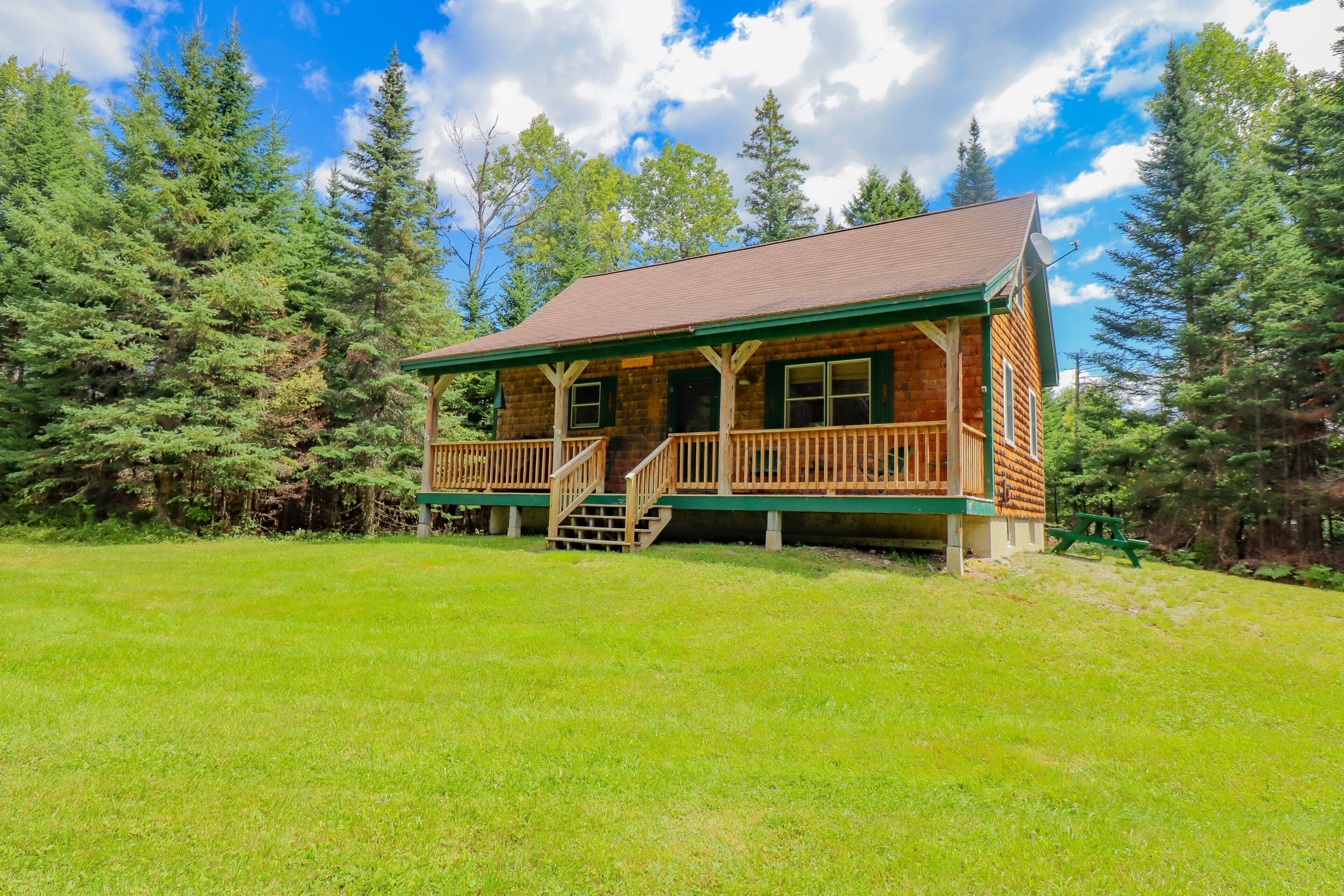 Moose Call Inn - private, snowmobile friendly spot!