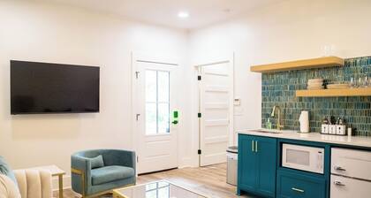 The Vincent C - the perfect Ocean Springs location near restaurants & shopping!