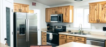 Gorge-Ous Estate to Create Memories