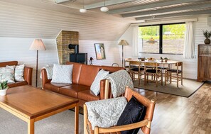 Interior - 3 bedroom gorgeous home in Hadsund (Hadsund)