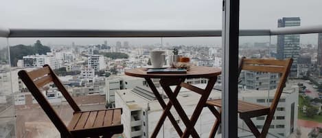 تناول الطعام بالخارج