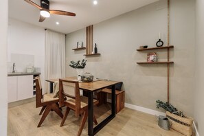 Dining - Holzer - 2 bedrooms in Sant Antoni (Barcelona)