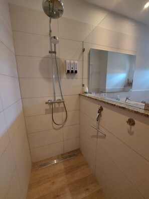 Hair dryer, towels, toilet paper - Blije Rust 2 - Penthouse Curadise (Sint Michiel)