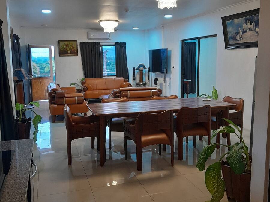 Executive Apartment | Private kitchen | Full-sized fridge, oven, stovetop, cookware/dishes/utensils