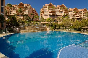 Pool - Apartment, 4 bedrooms, jacuzzi and sea-view terrace, Nueva Andalucía, Marbella (Marbella)