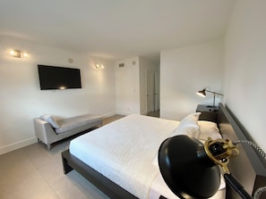 1 slaapkamer, een strijkplank/strijkijzer, reisbedje, wifi