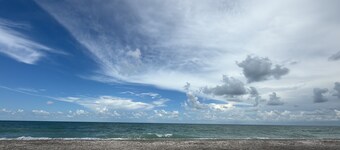 Welcome to our cozy house at Cape Coral with 4 bedrooms, ac, wifi, pool and more