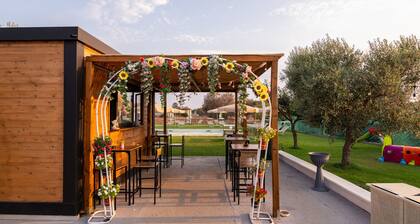 Apartment 'Bellavita and Pool' with Shared Pool, Wi-Fi and Air Conditioning