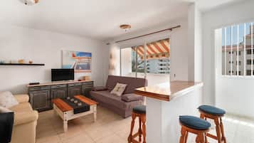 Fernseher, DVD-Player, Stereoanlage