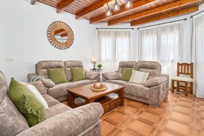 Televisión, chimenea